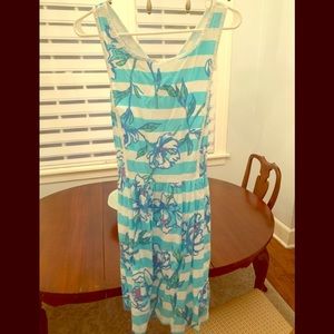 Adorable summer Lilly Pulitzer dress.